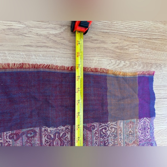 Colorful Eyeful Scarf - Picture 4 of 6